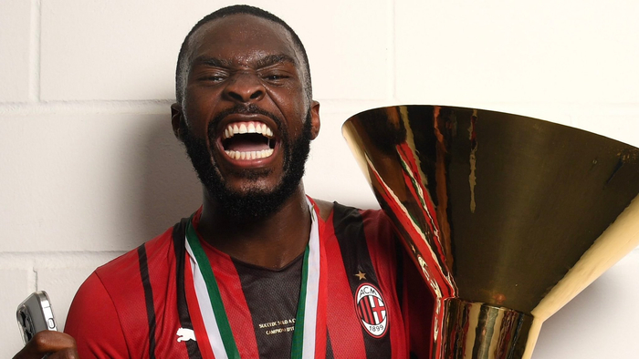 米兰官方确认托莫里续约至2030年薪资将优化