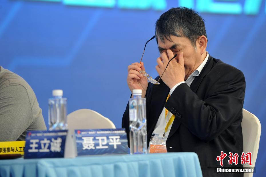 聂卫平走了：棋圣称号让他得意几十年，也让他