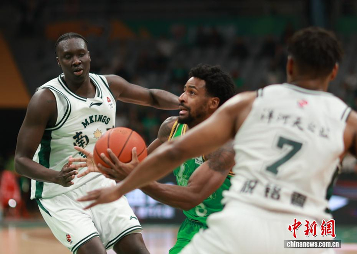 辽宁本钢力克南京天之蓝 92-89擒敌